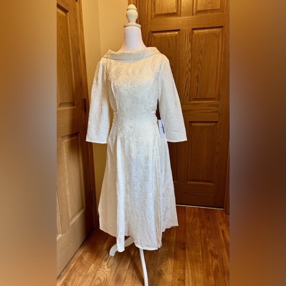 Elegant White Vintage Dress